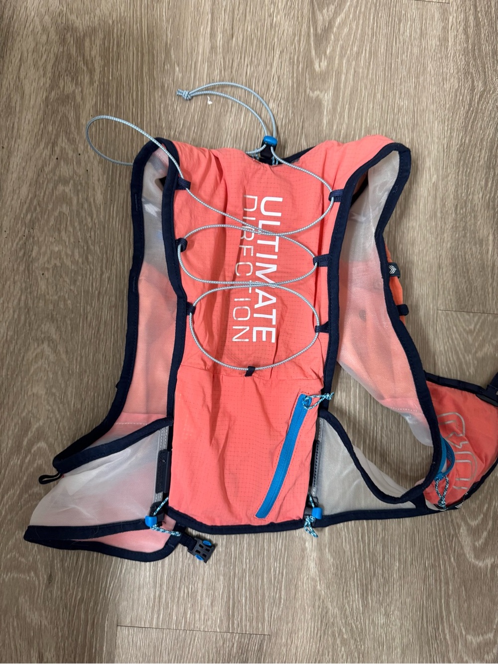 Ultimate Direction Ultra Vest 4.0 Size Small - Picture 2 of 2